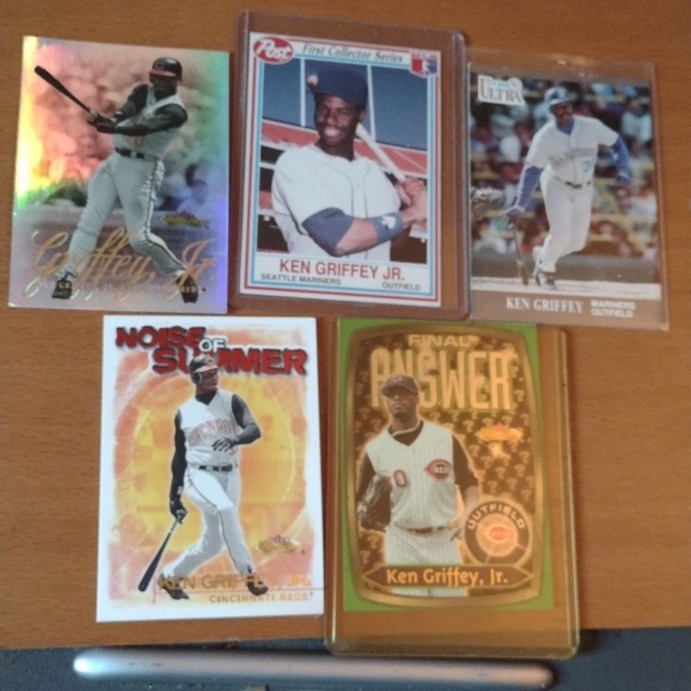 Ken Griffey Jr BB CARDS
